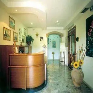 domus-vitellia.it-romehotels.com/